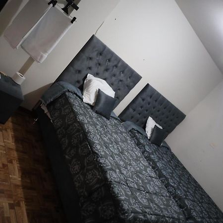 Sabina Aeropuerto Hostel Lima Zewnętrze zdjęcie